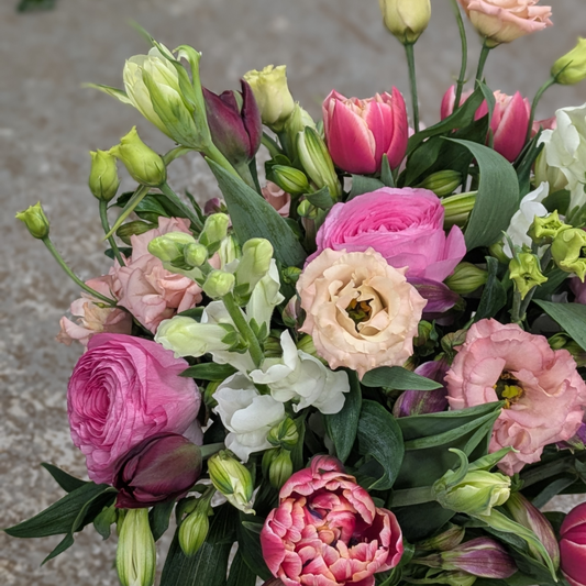 Signature Hand-tied Bouquet